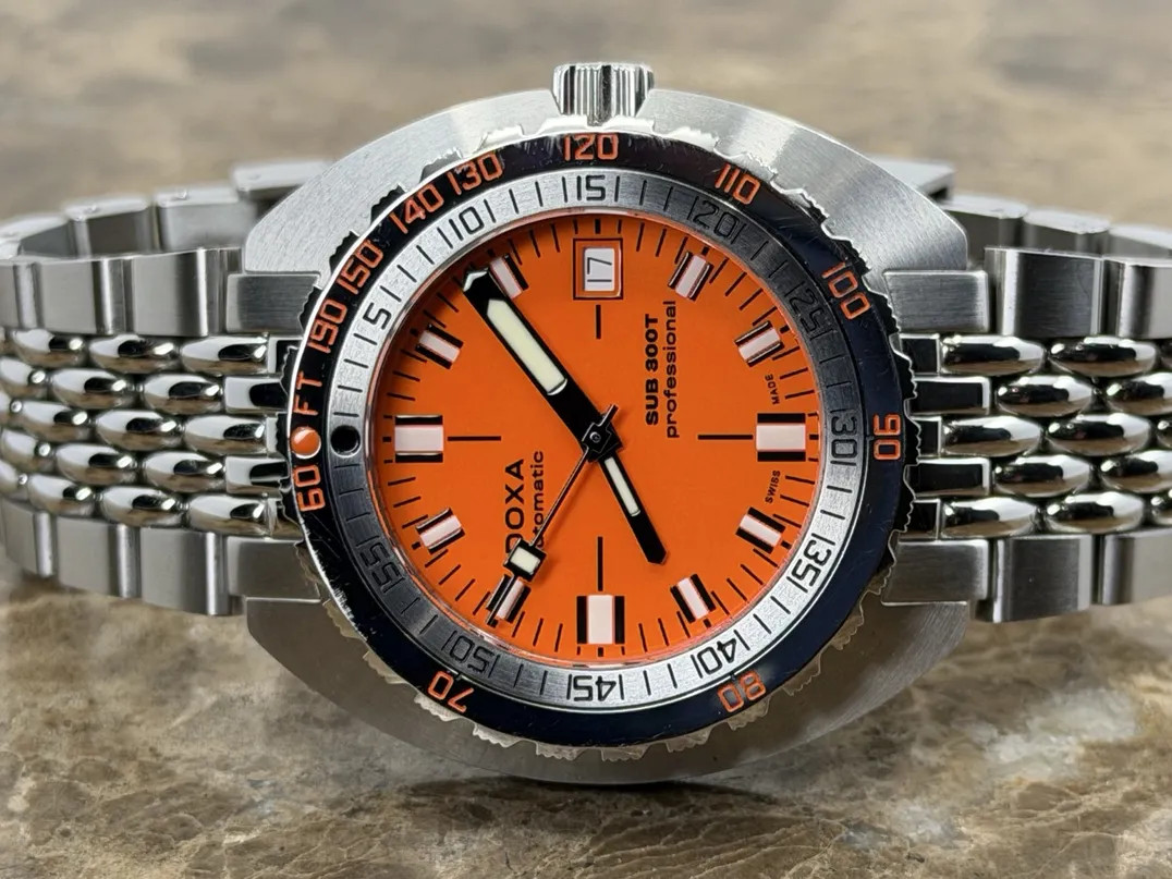 DOXA Sub 300T Professional 42.5mm Orange Dial Dive Watch Rotating Bezel on Bracelet Box / Papers / Card 840.10.351.10