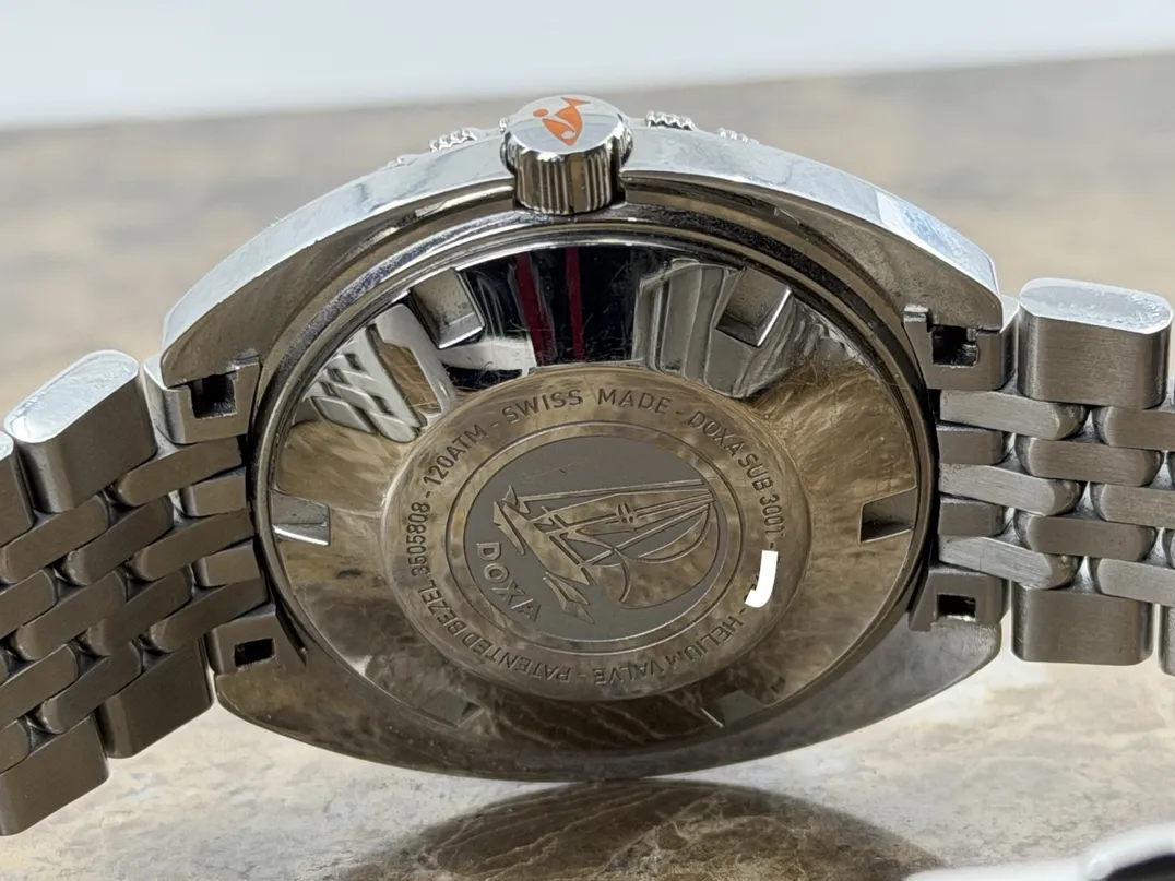 DOXA Sub 300T Professional 42.5mm Orange Dial Dive Watch Rotating Bezel on Bracelet Box / Papers / Card 840.10.351.10