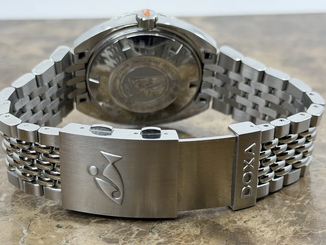 DOXA Sub 300T Professional 42.5mm Orange Dial Dive Watch Rotating Bezel on Bracelet Box / Papers / Card 840.10.351.10
